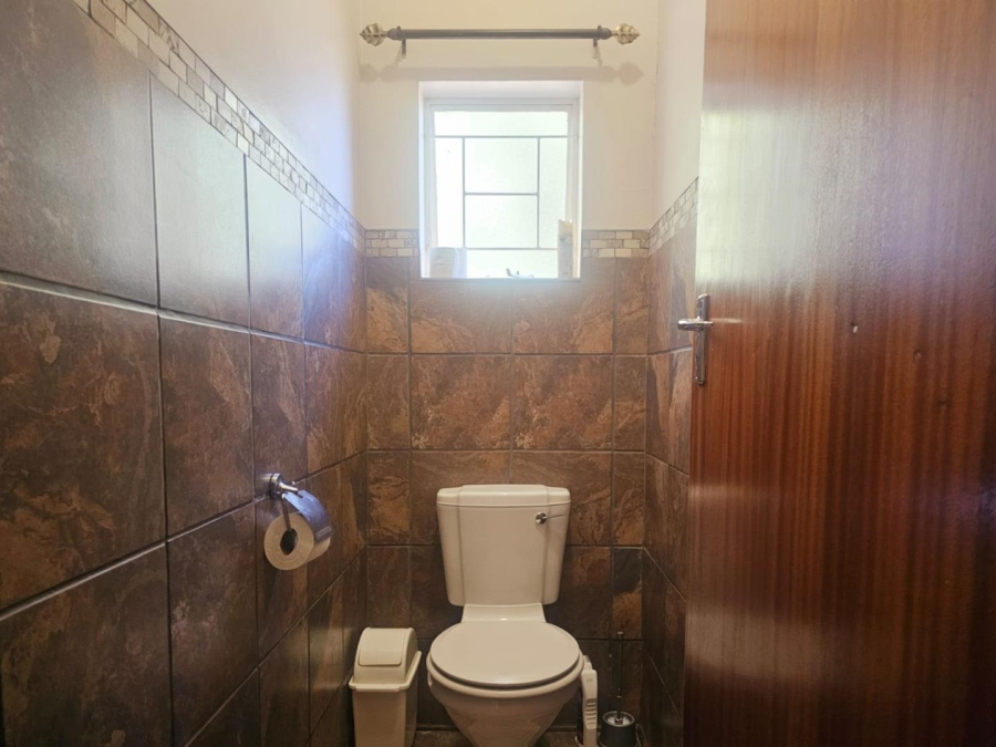 4 Bedroom Property for Sale in Dewetsdorp Free State